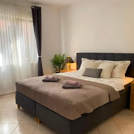 Aurelis Apartments Porec Exterior photo