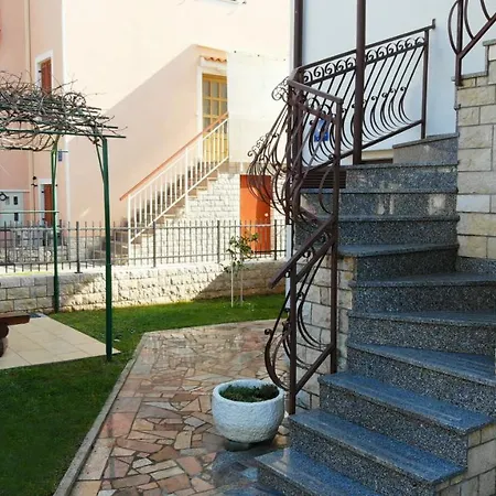 Aurelis Apartments Porec Exterior photo