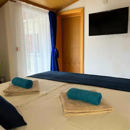 Aurelis Apartments Porec Exterior photo