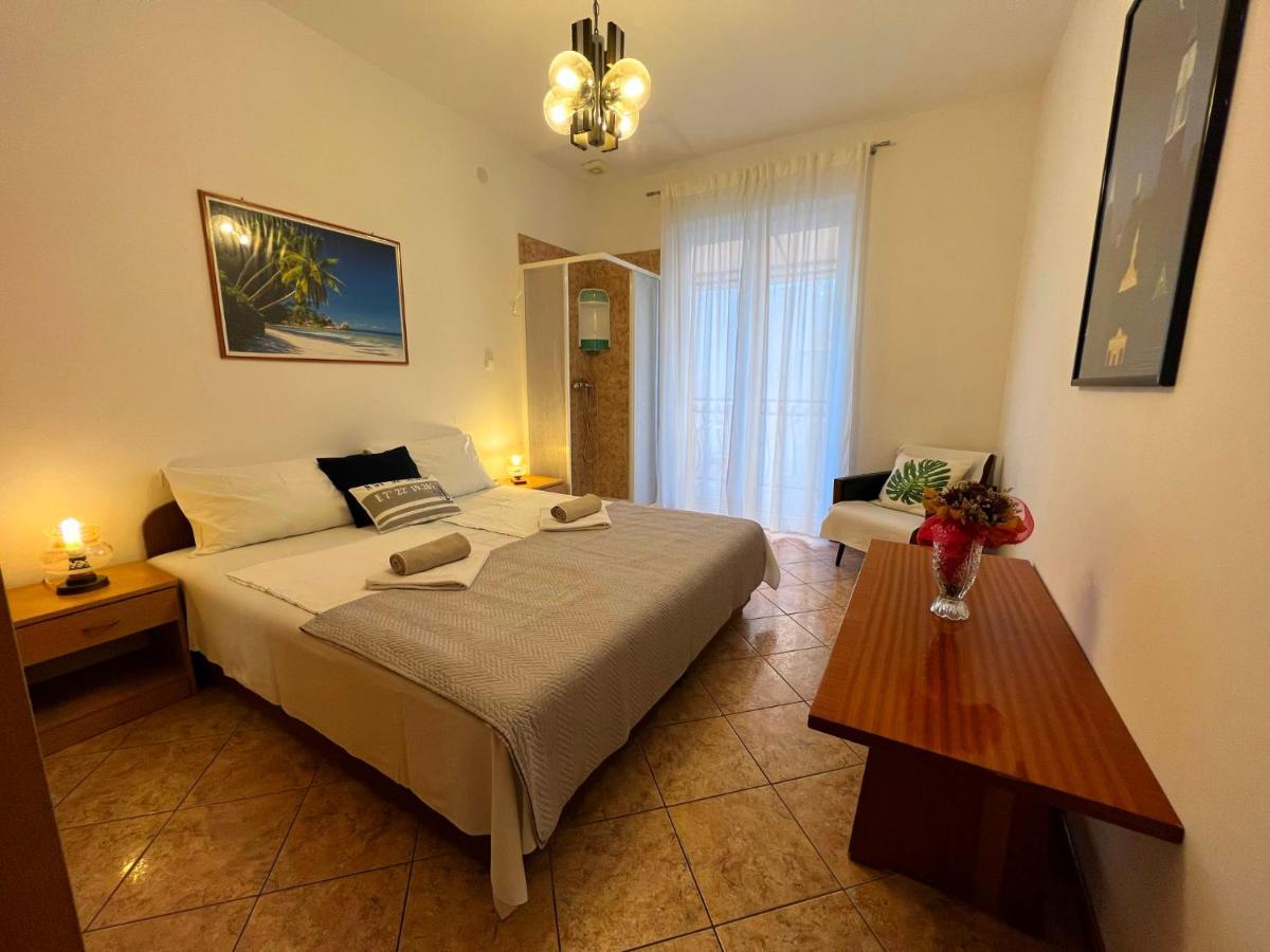 Aurelis Apartment *