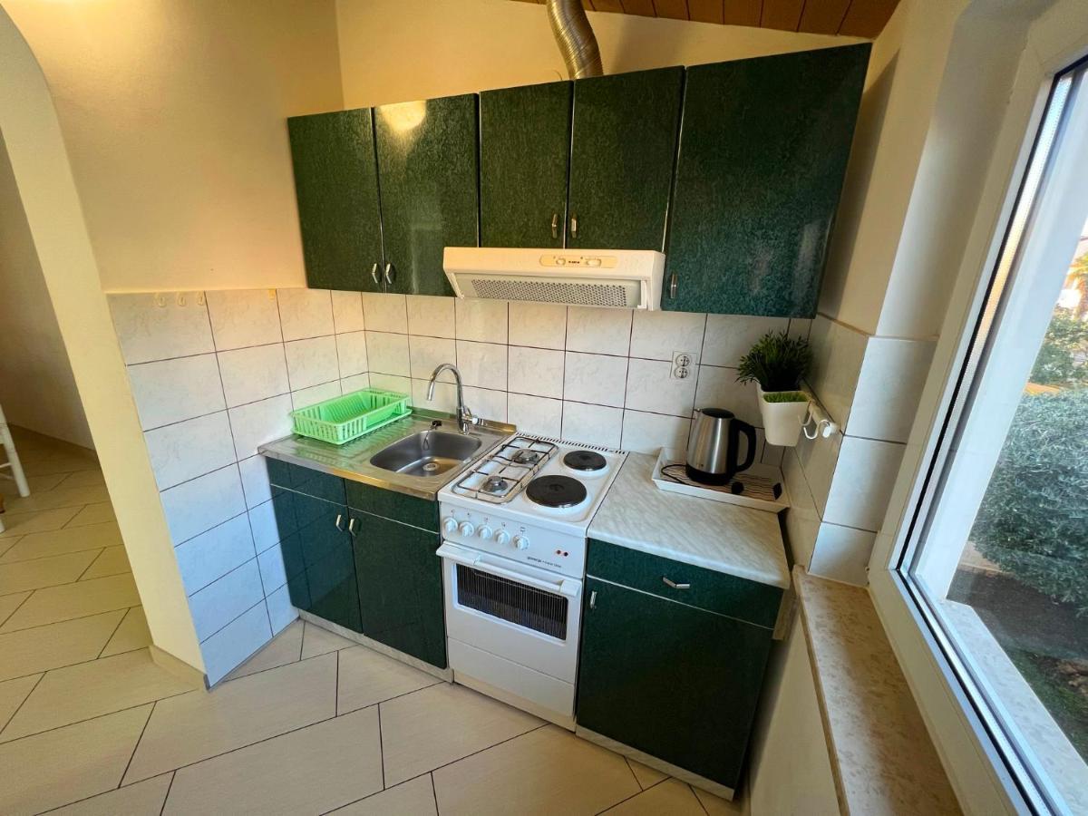 Aurelis Apartment