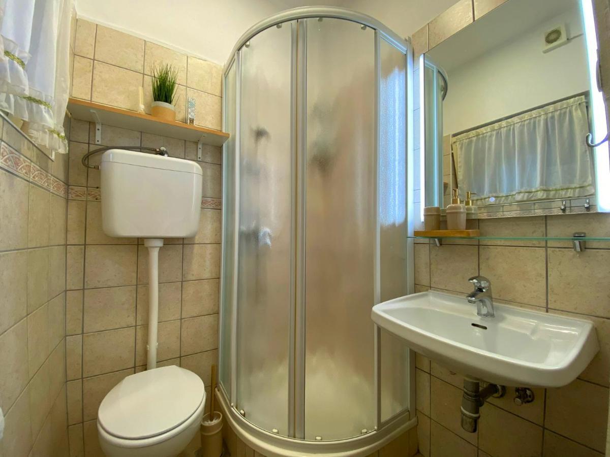 Aurelis Apartment