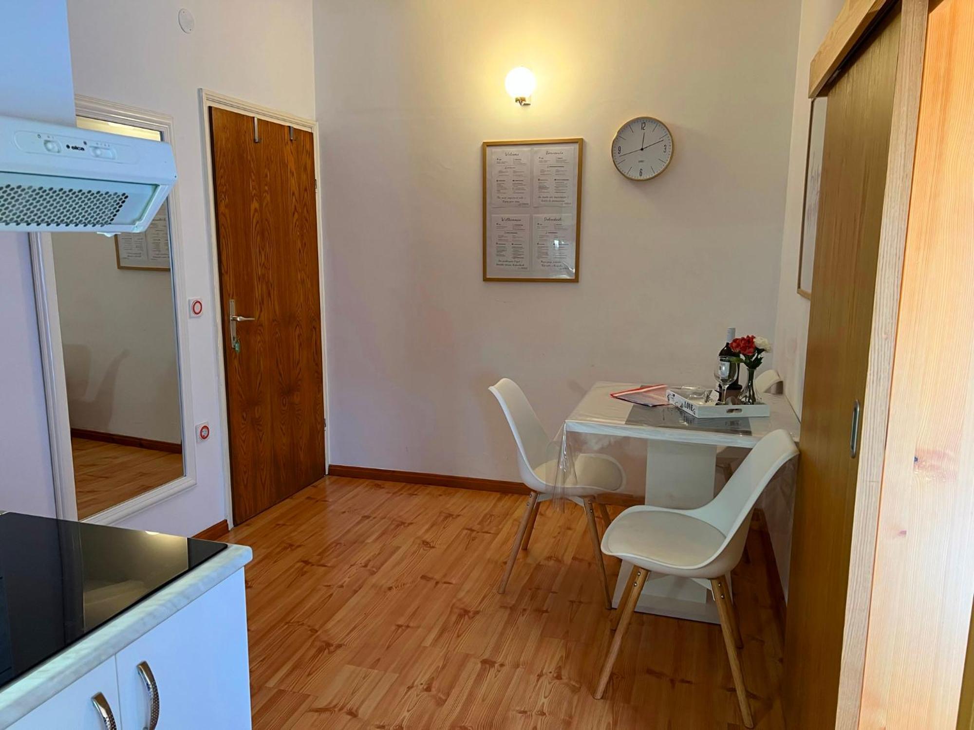 Aurelis Apartment *